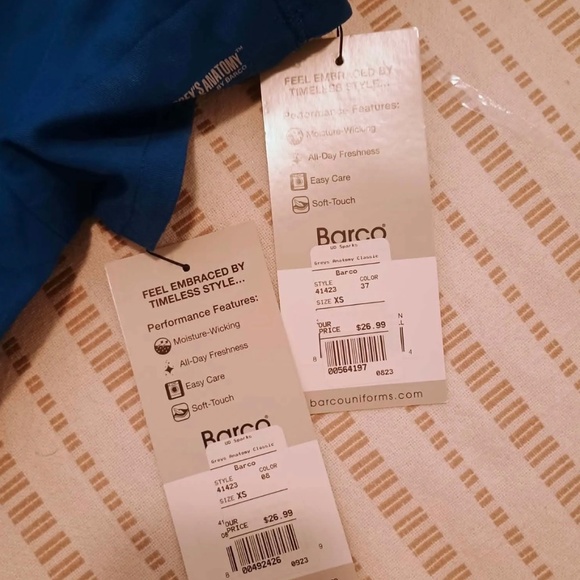 Bundle Of 2 Barco Greys Anatomy Scrub Suit Top XS - Picture 2 of 3